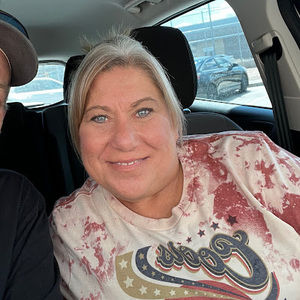 Meet your Posher, Debi